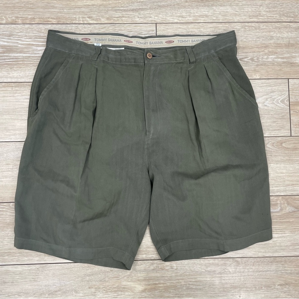 Tommy Bahama 100% Silk Pleated Shorts Men’s Sz 38 Olive Green Luxury Resort